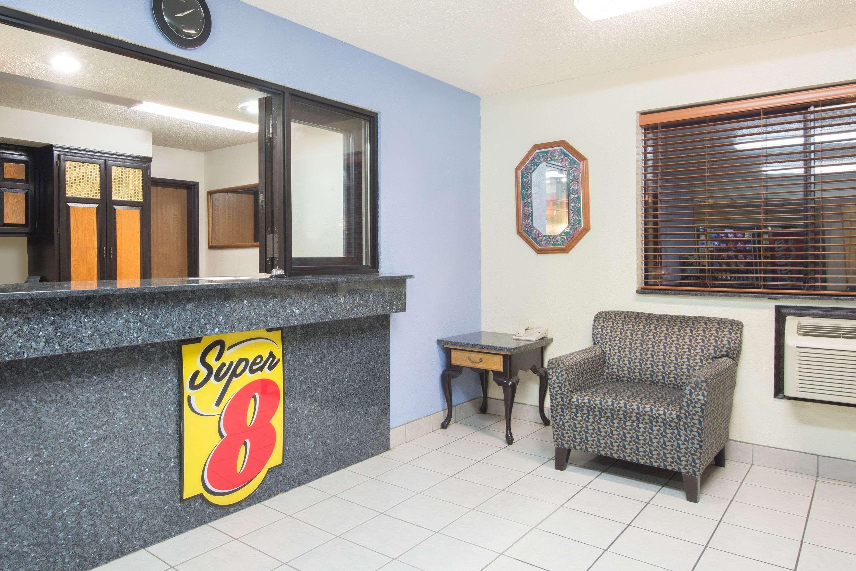 Super 8 By Wyndham New Castle Exterior foto